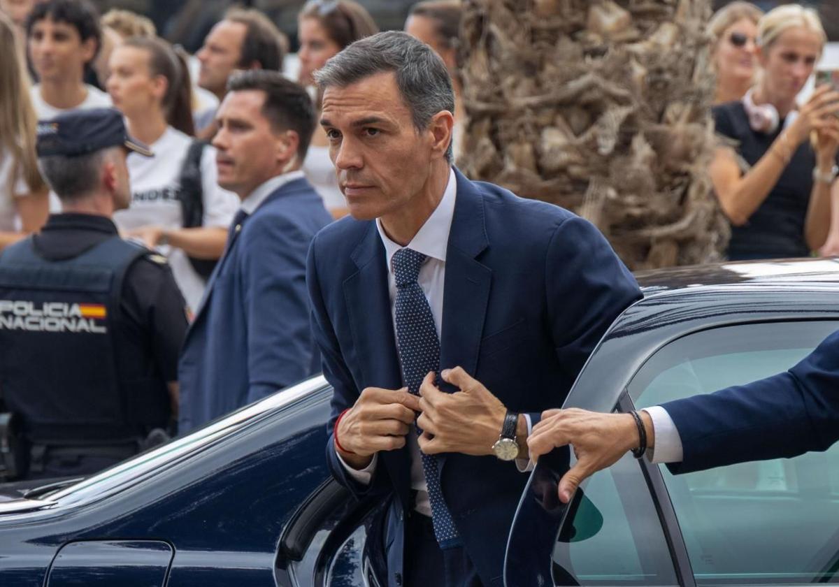 Pedro Sánchez asiste a una reunión con la presidenta de Mallora, Marga Prohens.