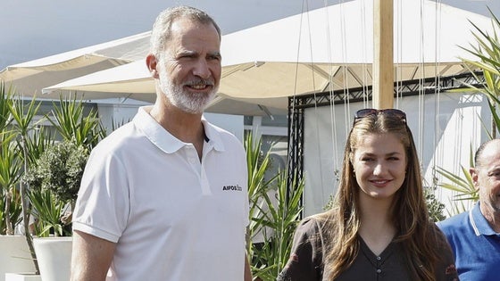 Don Felipe con su hija mayor, Leonor.
