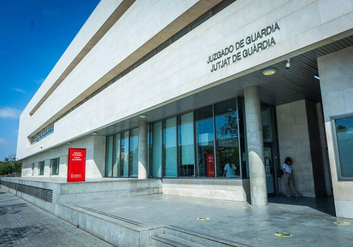 Arrestada por retener tres días a una mujer en Valencia y quemarle la vagina por tener sexo con «su hombre»