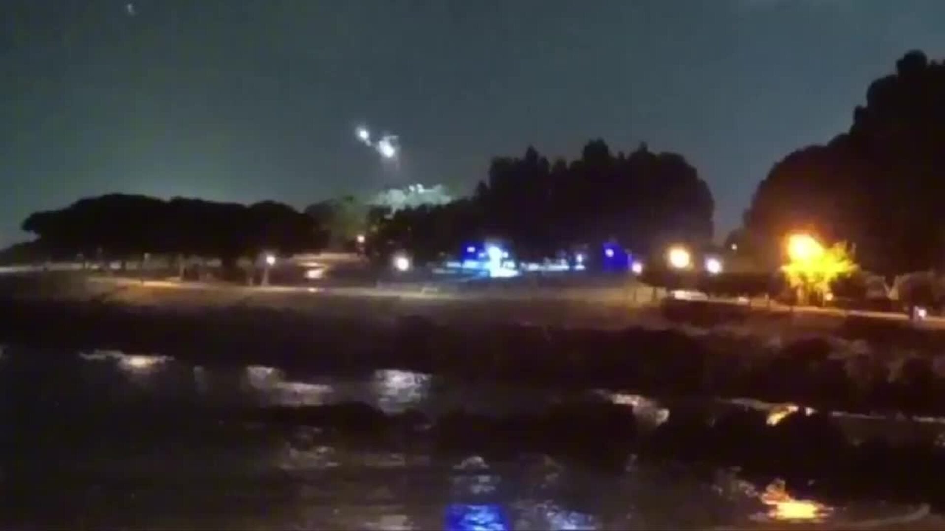 Así fue el rescate de un menor tras caer 20 metros en una zona rocosa de Castro