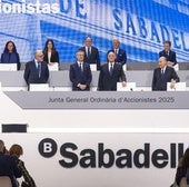 Los directivos de Banco Sabadell, en la última junta ordinaria de accionistas celebrada el pasado 20 de marzo.