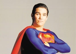 Dean Cain, en una imagen promocional de 'Lois & Clark'.