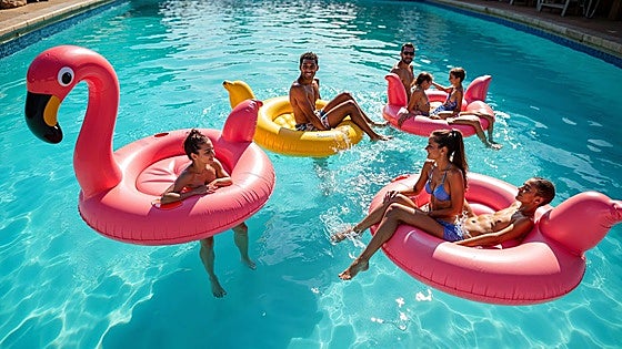 Relájate en el agua con estas cómodas colchonetas de piscina