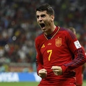 Álvaro Morata, disputando un partido con la selección española.