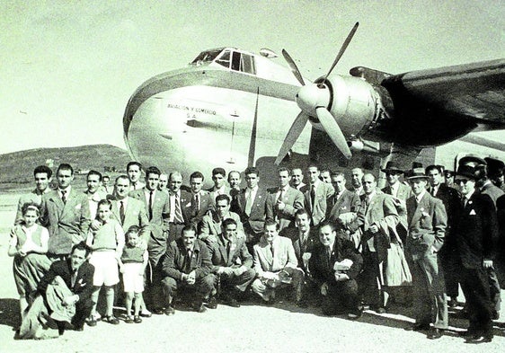 8 de octubre de 1949. El Athletic de Bilbao sube por primera vez a un avión. Vuela en el 'Bristol 170' de Aviaco, rumbo a Málaga. El pivote Nando se queda en tierra por miedo.