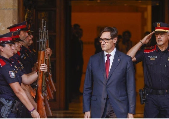 Salvador Illa sale del Parlament tras ser investido 'president' de la Generalitat