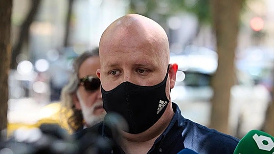 El empresario que financió a Alvise denuncia haber sido obligado a transferir 1,2 millones a punta de pistola