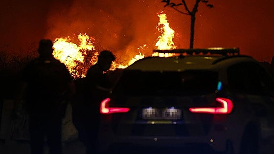 Dos heridos, uno de ellos grave, en el incendio declarado en Tres Cantos (Madrid)