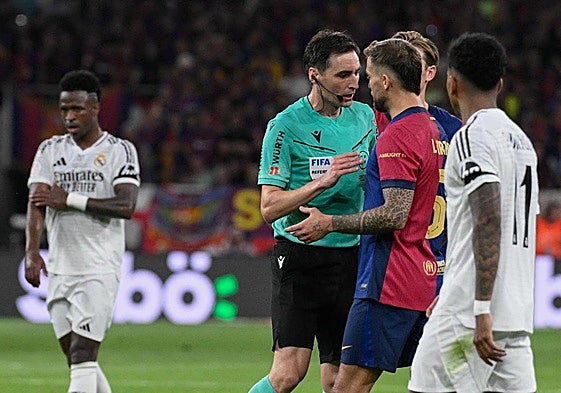 Ricardo De Burgos Bengoetxea, árbitro en la pasada final de Copa