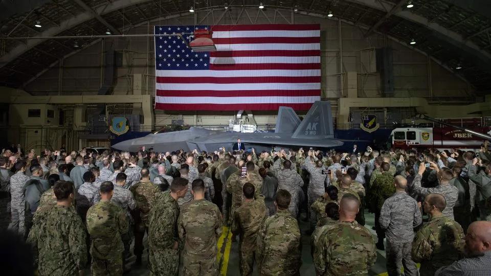 Trump y Putin se reunirán en una base militar de EE UU en Alaska