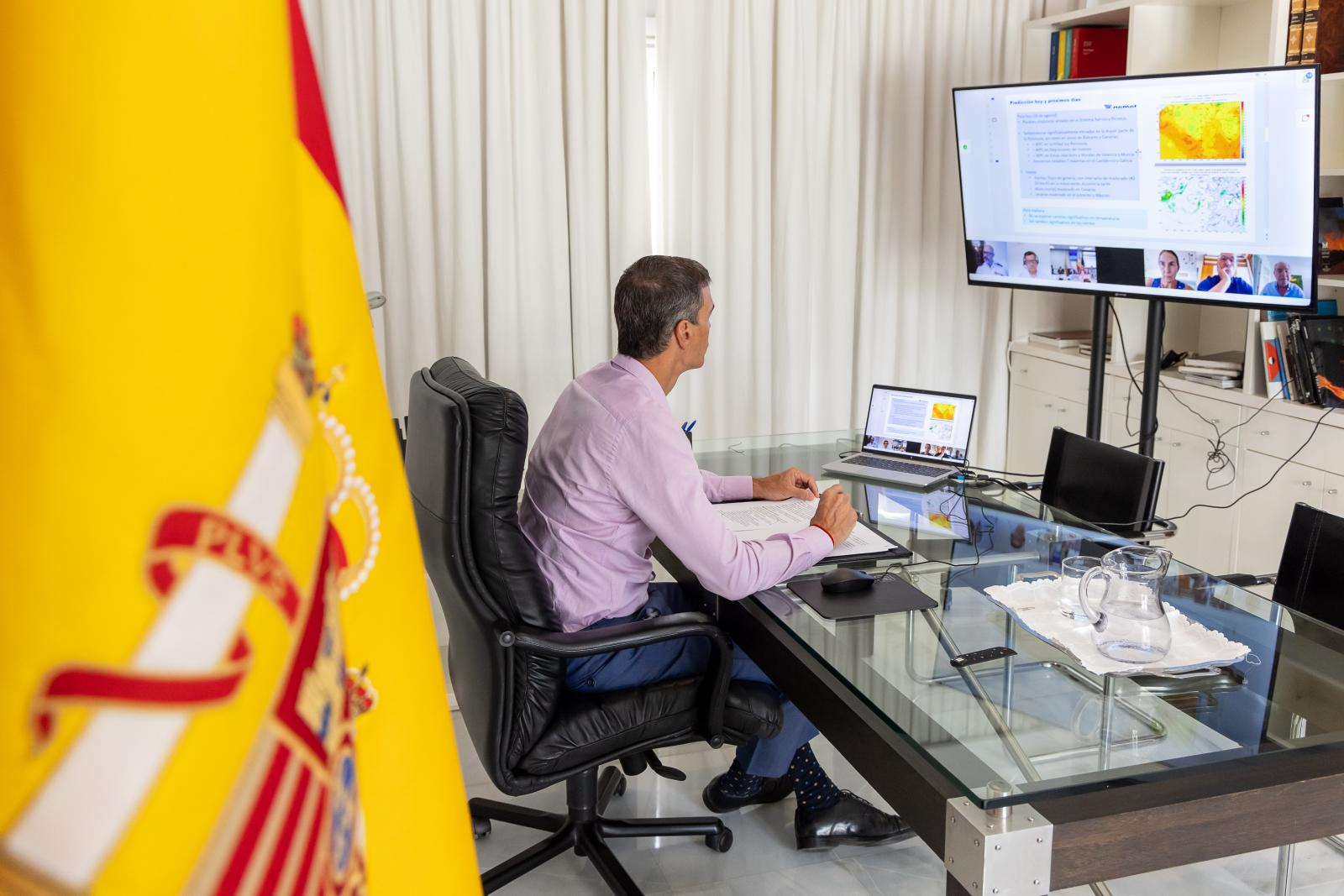 'Sánchez, fuera de juego'