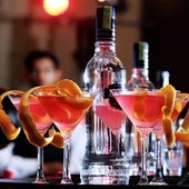 67 detenidos por la muerte de 23 personas tras beber alcohol adulterado en Kuwait