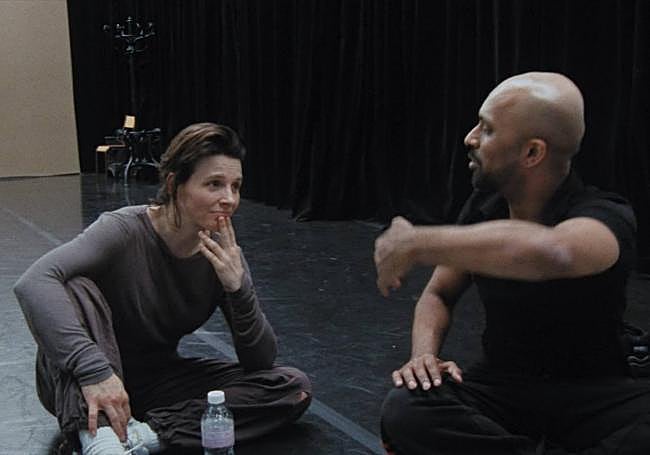 Juliette Binoche debuta como directora con 'IN-I In Motion', un documental con el bailarín y coreógrafo Akram Khan.