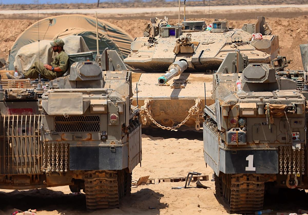 Tropas israelíes hacen un descanso en las operaciones en Gaza-