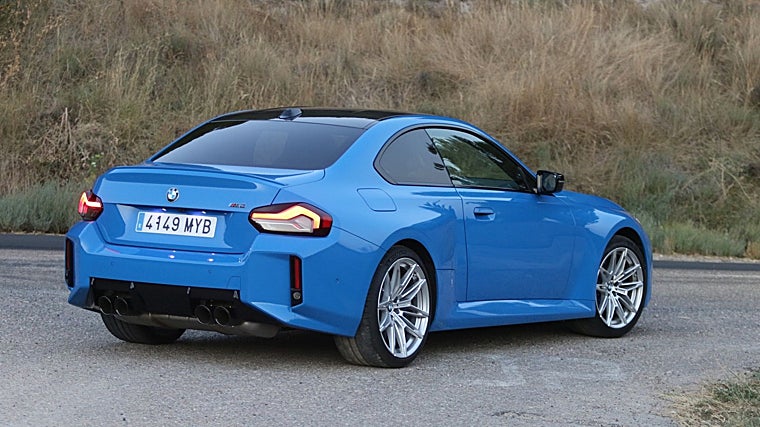 Desde este ángulo, con sus ensanchadas aletas, el M2 desprende sensación de potencia como aquel primer M3 de 1985.