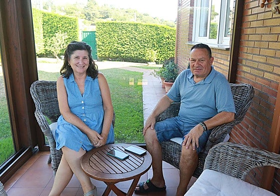 Patricia y Emilio residen en un chalet a las afueras de Gijón que enamora a los huéspedes.