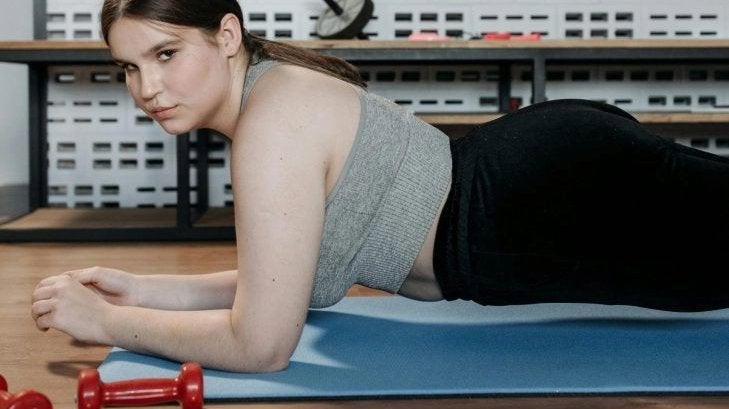 Descifrando la longevidad: qué es mejor, obesidad activa o delgadez sedentaria