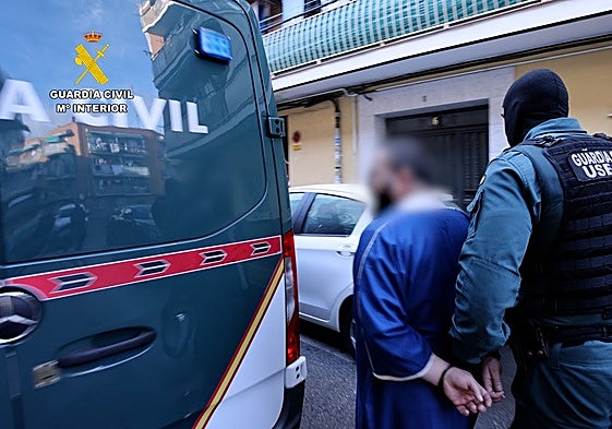 Uno de los detenidos en operaciones antiyihadistas dirigidas por un juzgado de la Audiencia Nacional.
