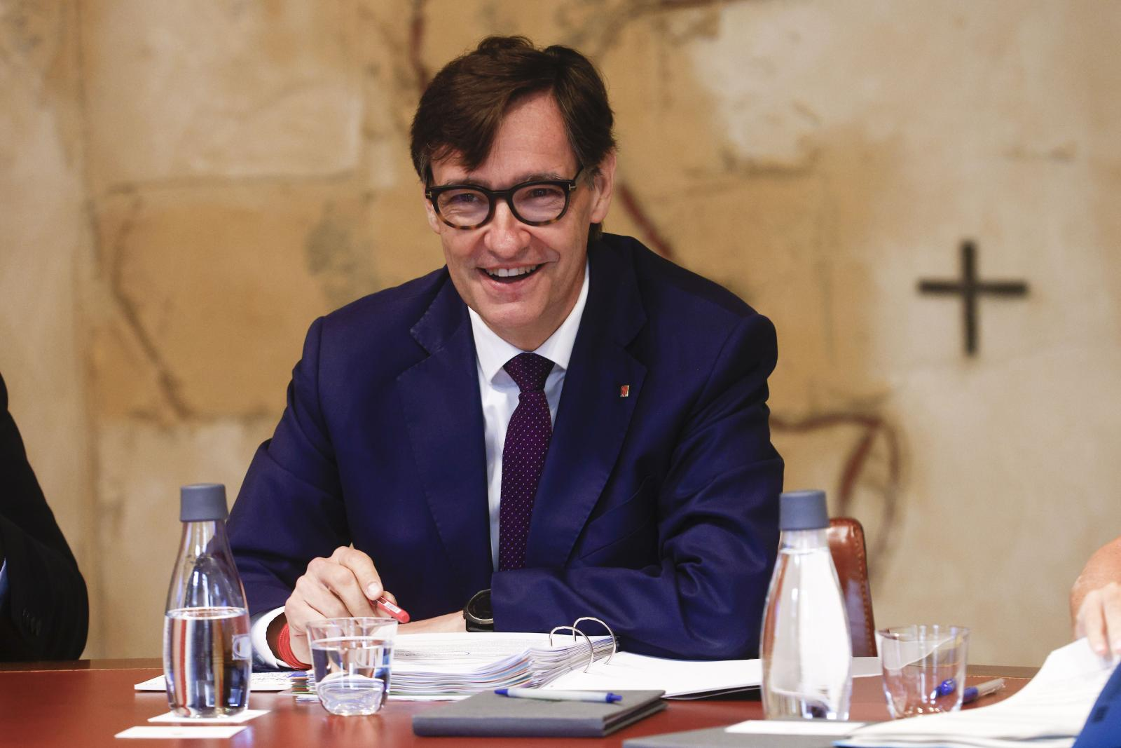 Illa arranca el curso con un guiño a ERC con el cupo catalán y apoyando a Sánchez