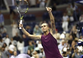 Debut impecable del 'soldado' Alcaraz en Nueva York