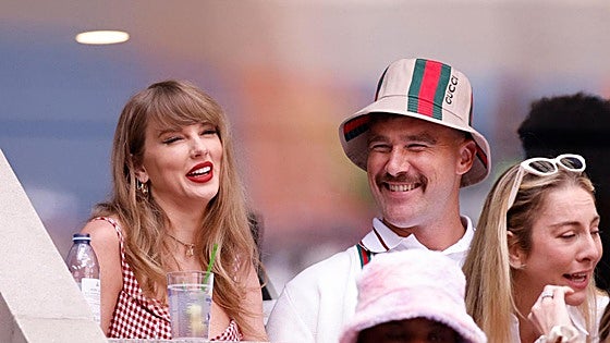 Taylor Swift anuncia su compromiso con Travis Kelce tras dos años juntos