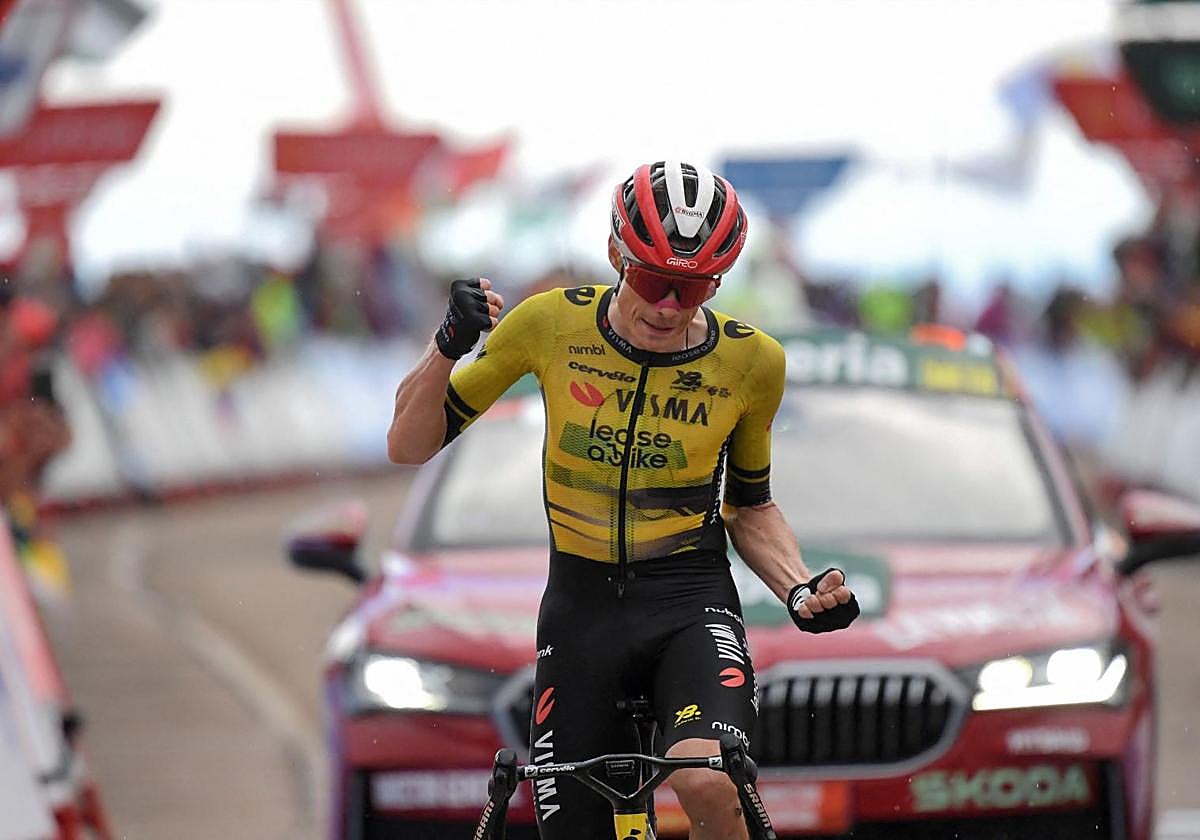 Jonas Vingegaard celebra su victoria en Valdezcaray.