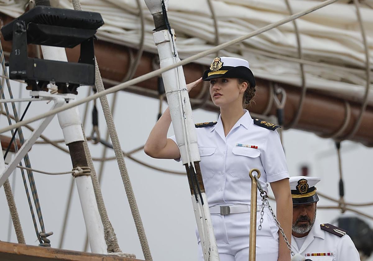 La infanta Leonor llega a Marín (Pontevedra) en el buque escuela Juan Sebastián de Elcano el 13 de julio.