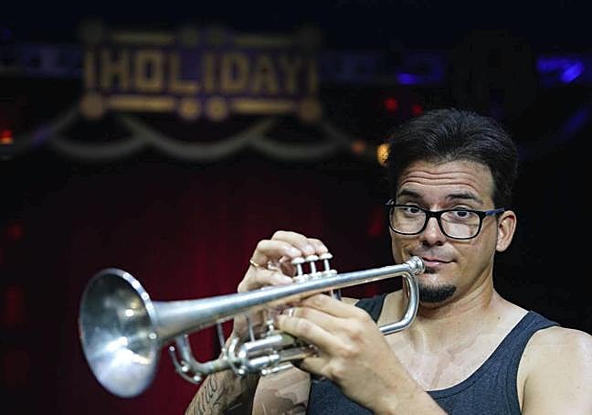 Maike Torralvo debutó en la pista del circo con tres años.