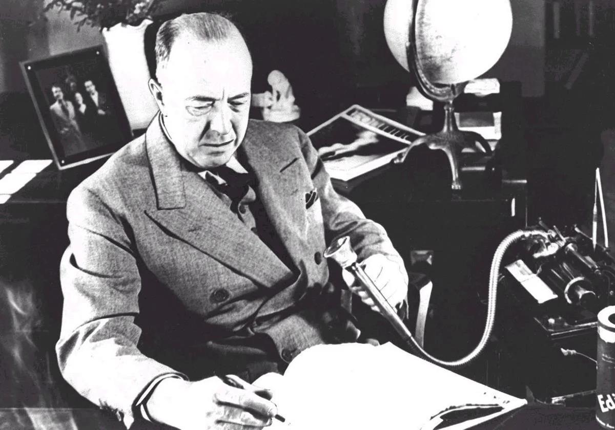 El escritor estadounidense Edgar Rice Burroughs.