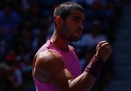 Carlos Alcaraz celebra su victoria ante Jiri Lehecka.