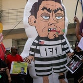 Protestas contra Jair Bolsonaro frente al tribunal en la recta final del juicio.