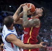 Willy Hernangómez no puede superar a Darius Thompson.