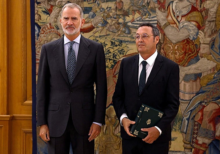 Felipe VI y García Ortiz posan este miércoles en Zarzuela con la memoria de la Fiscalía