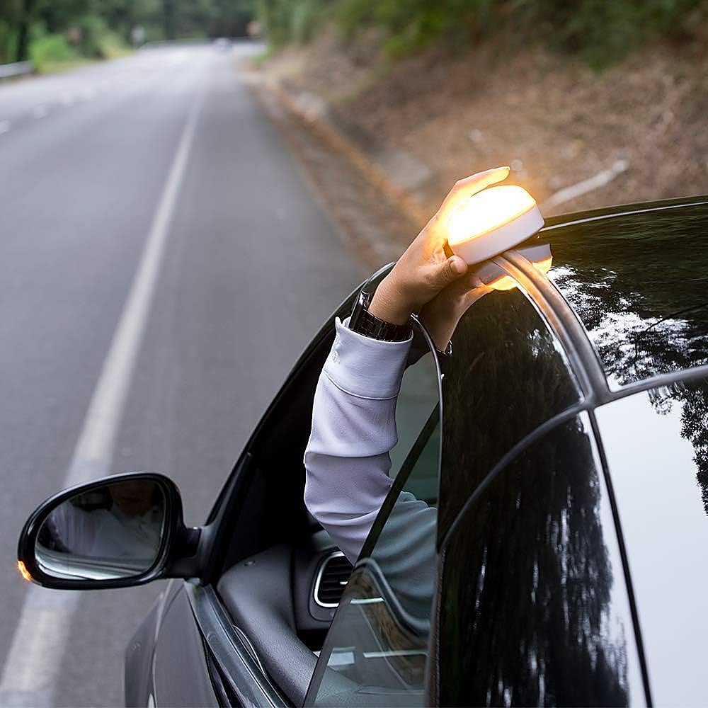 Help Flash: Hazte ya con tu luz de emergencia homologada para una máxima seguridad vial