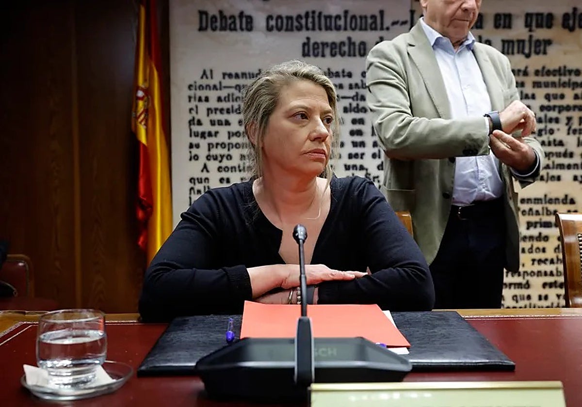 Cristina Álvarez, asesora de Begoña Gómez en Moncloa, en el Congreso.