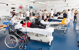 Una sala de reahabilitación para lesiones medulares