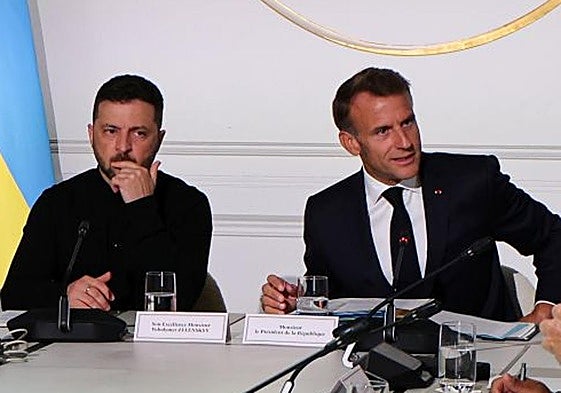 Volodímir Zelenski y Emmanuel Macron presiden la reunión de la Coalición de Voluntarios en París.