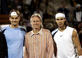 Bjorn Borg posa con Rafael Nadal y Roger Federer en el Abierto de Dubai de 2006.