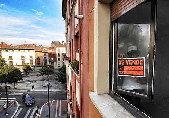 Un piso de segunda mano, en venta.