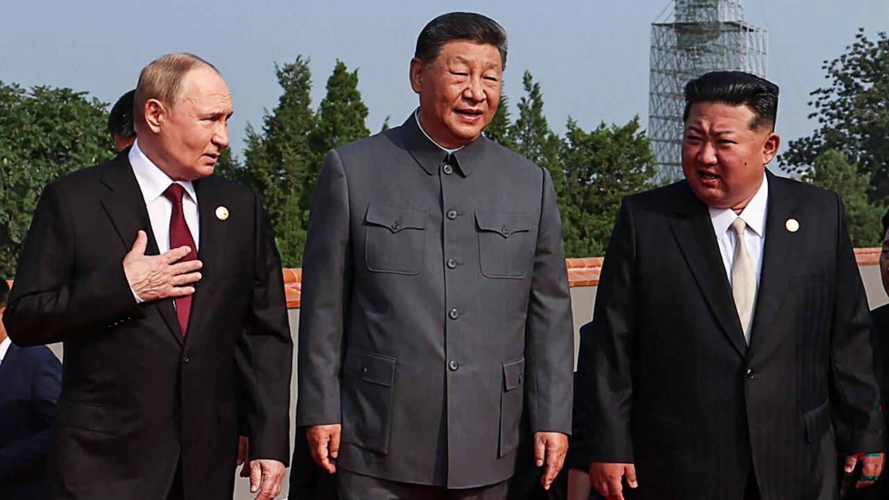 Los presidentes de Rusia, China y Corea del Norte durante el desfile en Pekín.