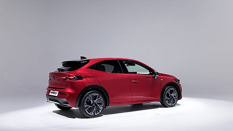 La parte trasera del Clio cuenta con dos faros dobles.