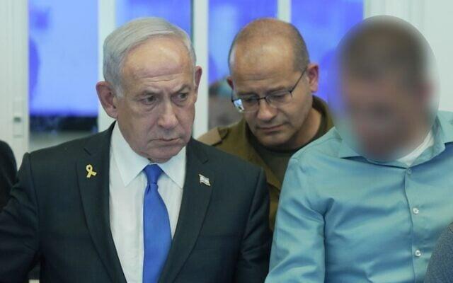 Netanyahu, en el centro de mando instalado en la sede de la agencia de Inteligencia Shin Bet.