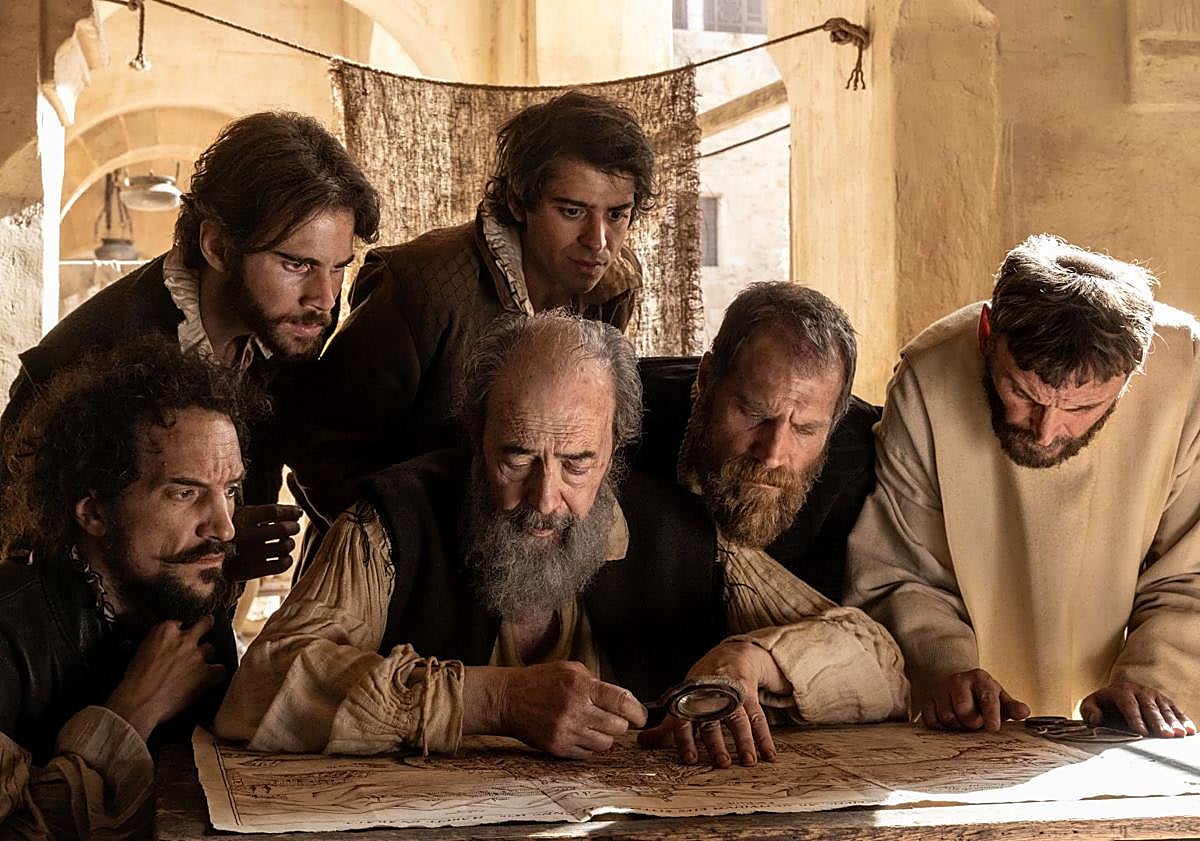 Imagen principal - Tres fotogramas de la ficción.