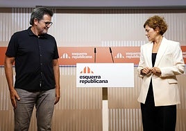 La secretaria general de ERC, Elisenda Alamany, y el vicesecretario general de Comunicación y portavoz, Isaac Albert.