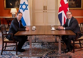 Starmer recibe con frialdad en Londres al presidente israelí en medio de las tensiones por Gaza
