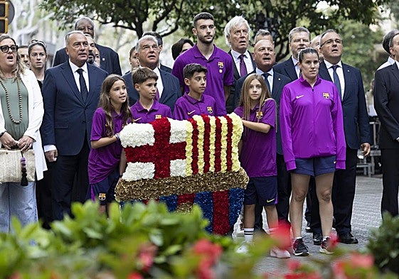 Joan Laporta ha encabezado la comitiva del Barcelona en la ofrenda floral en el monumento de Rafael Casanova con motivo de la Diada
