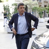 Mazón, durante una visita a las víctimas de la dana.