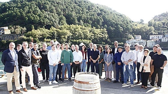 Gastronomika mira al mar y a la tradición