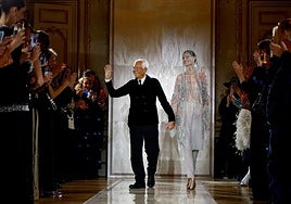Armani deja su empresa a una fundación controlada por su pareja y sus sobrinos