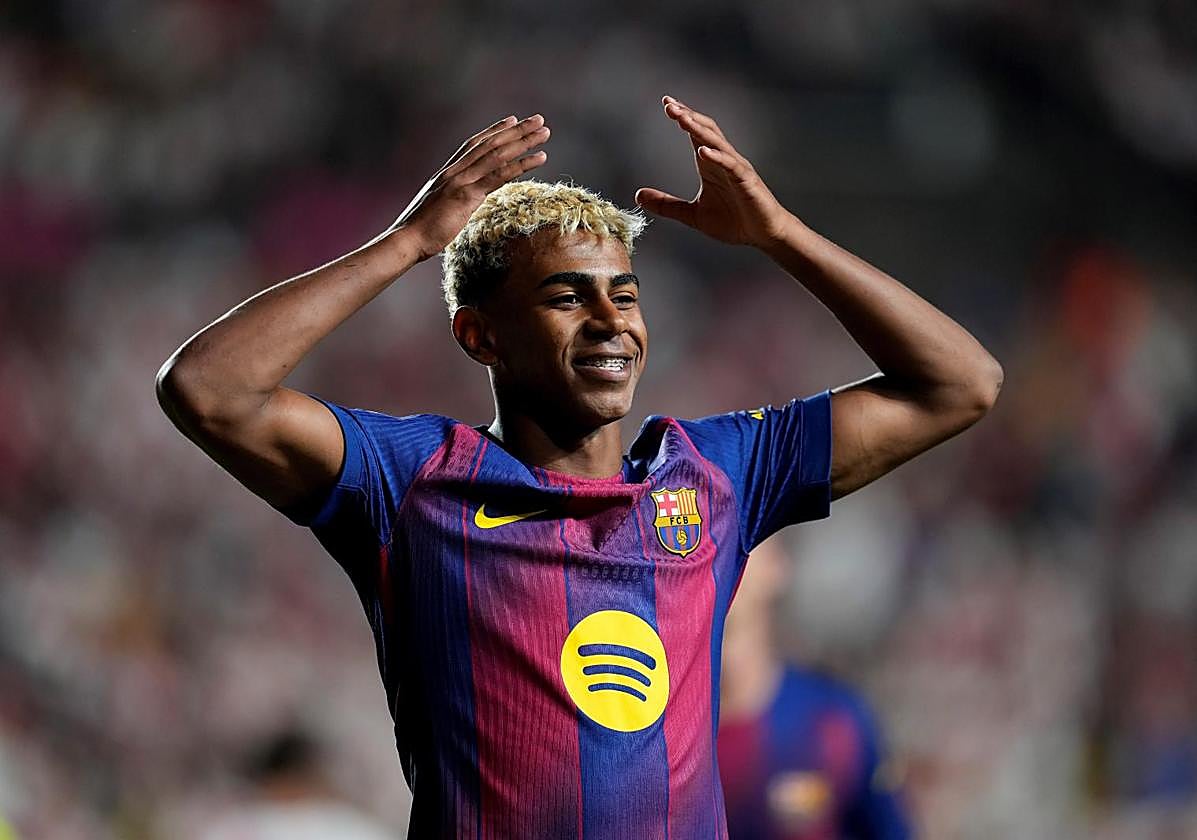 Lamine Yamal celebra su gol ante el Rayo Vallecano.